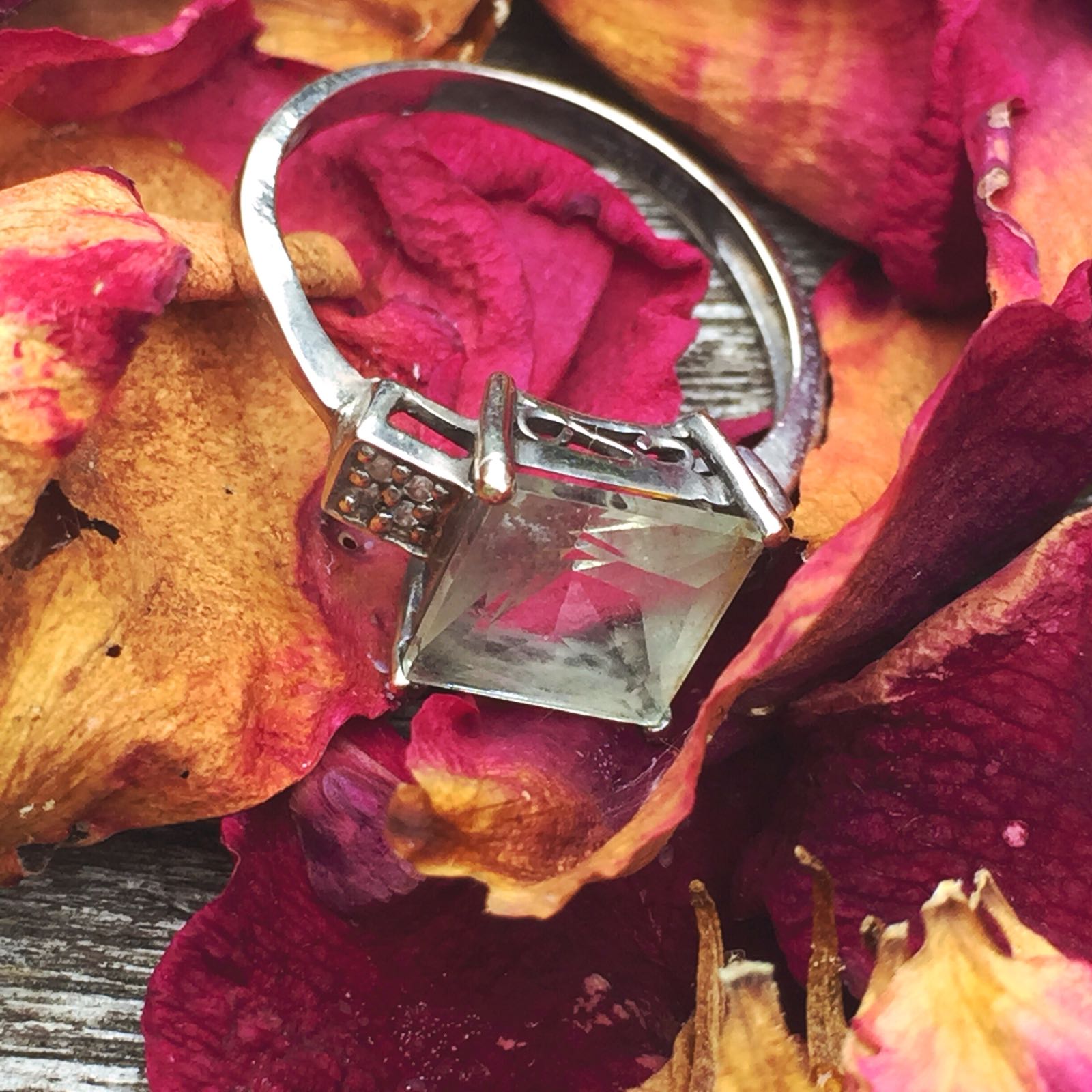 fb40f322-7193-4a2f-b21d-cde88d051e12