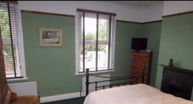 Window dressing a very dull&nbsp;tale