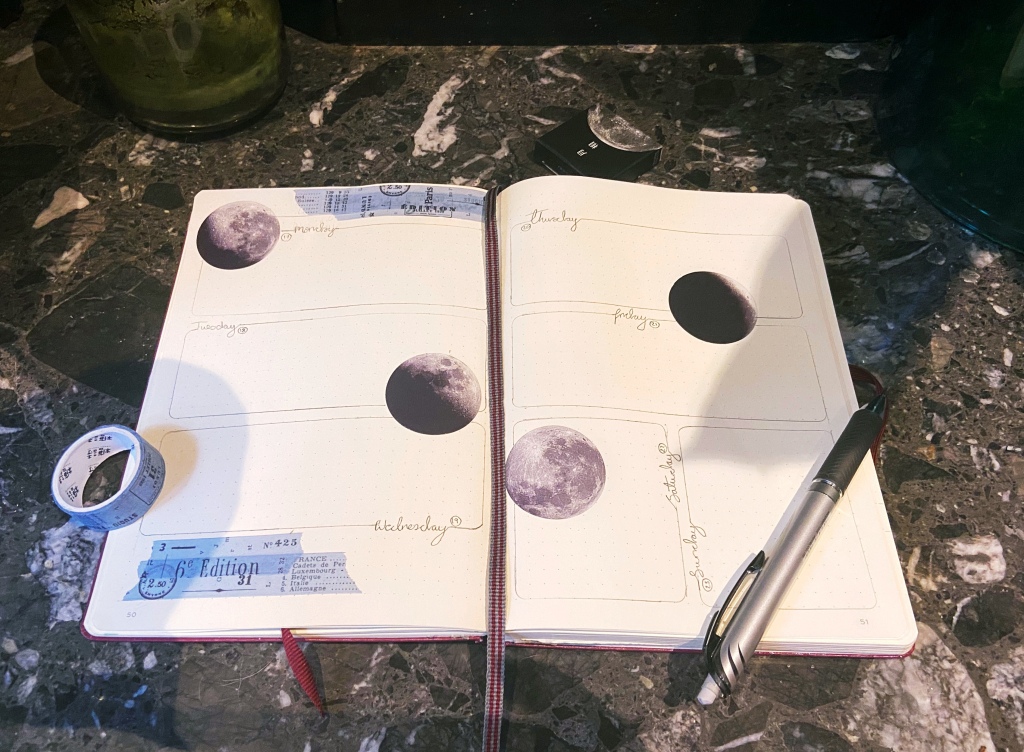 Planning the week, Bullet journaling and moons: helping to&nbsp;focus